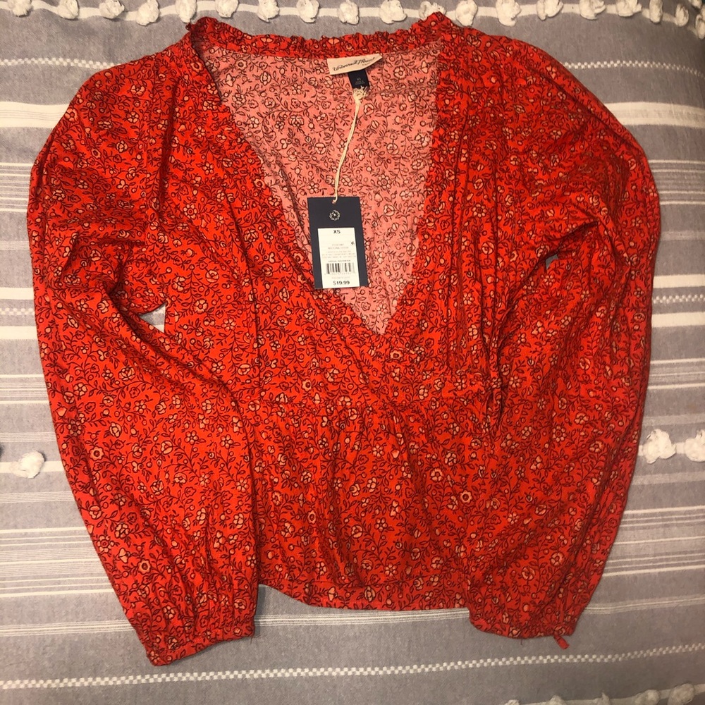 NWT Universal Threads Floral Wrap Top